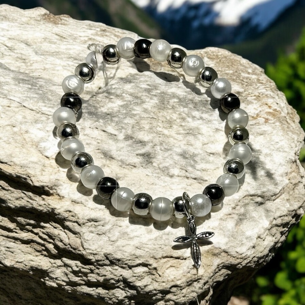 Cute heart bangle